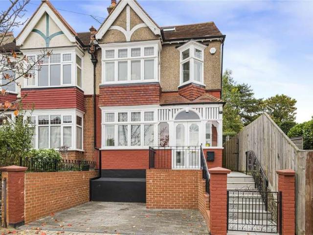 5 Bedroom Semi Detached House