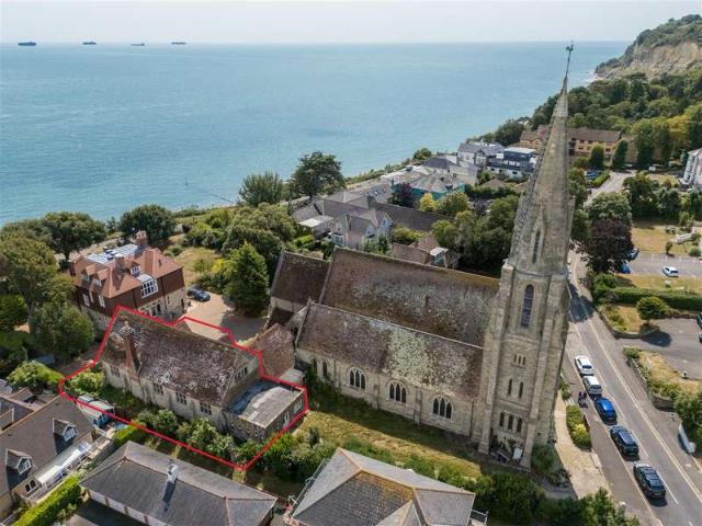 5 Bedroom Semi Detached House