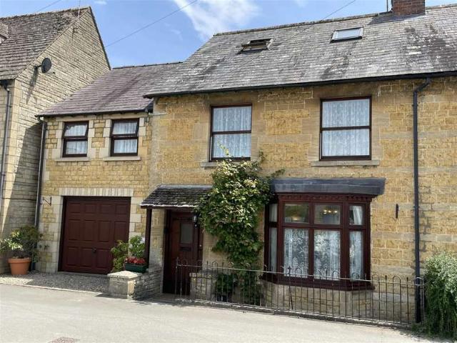 5 Bedroom Semi Detached House