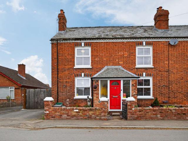 5 Bedroom Semi Detached House