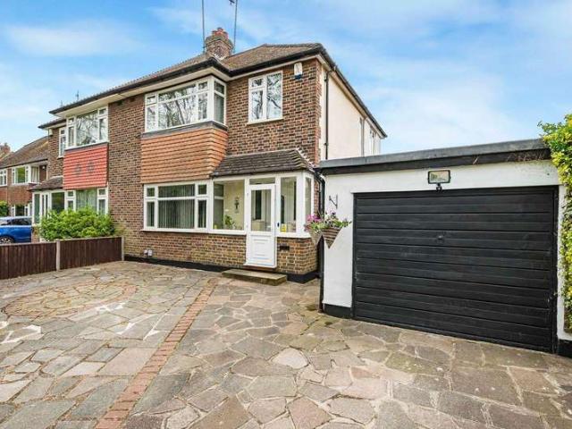 5 Bedroom Semi Detached House