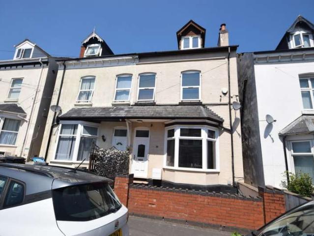 5 Bedroom Semi Detached House