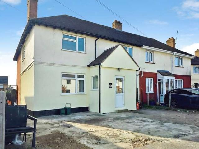 5 Bedroom Semi Detached House
