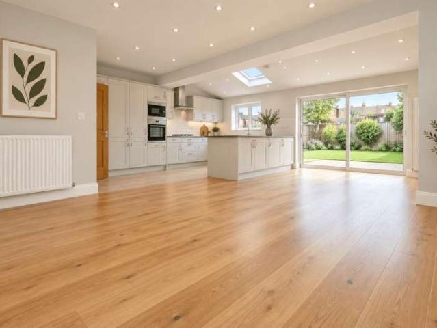 5 Bedroom Semi Detached House