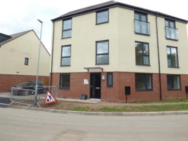 5 bedroom Semi detached house To Let