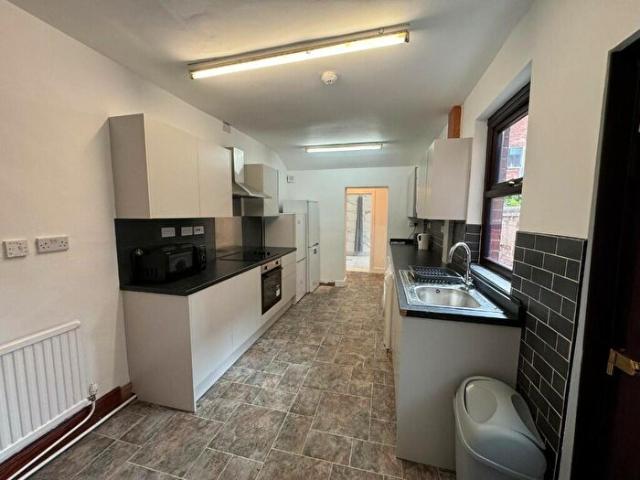 5 Bedroom Semi Detached House To Rent In Noel Street, Forest Fields, NG7