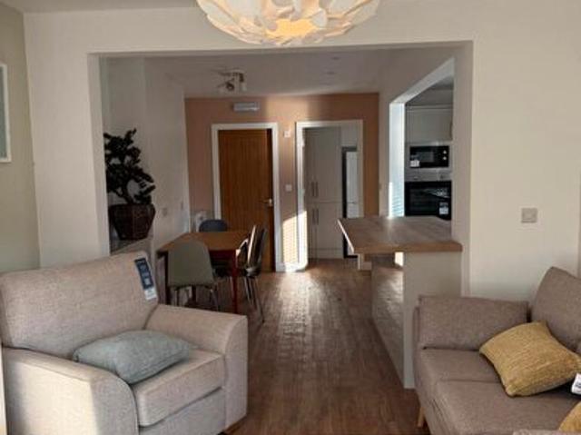 5 Bedroom Semi Detached House To Rent In Bed / Bath Lower Regent Street, NG9