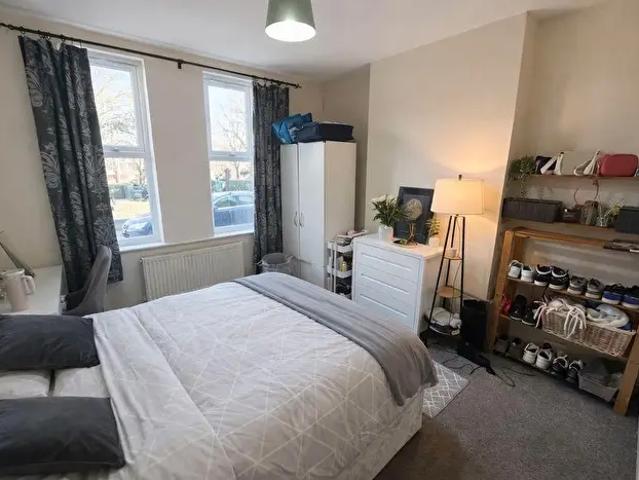 5 Bedroom Semi Detached House To Rent In Cycle Road, Nottingham, NG7