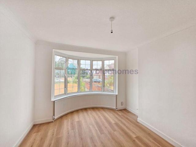 5 Bedroom Semi Detached House To Rent In Humberstone Drive, Leicester, LE5