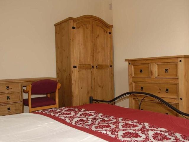 5 bedroom semi detached house to rent