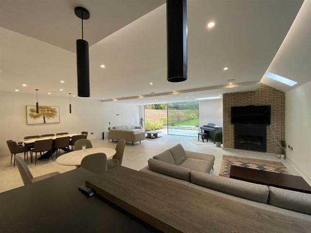 5 bedroom semi detached house to rent