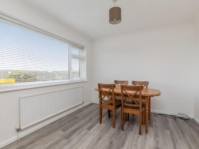 5 bedroom semi detached house to rent