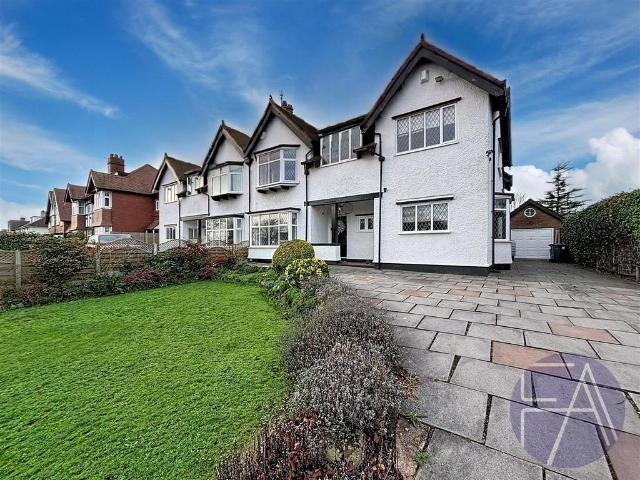 5 bedroom semi detached house to rent