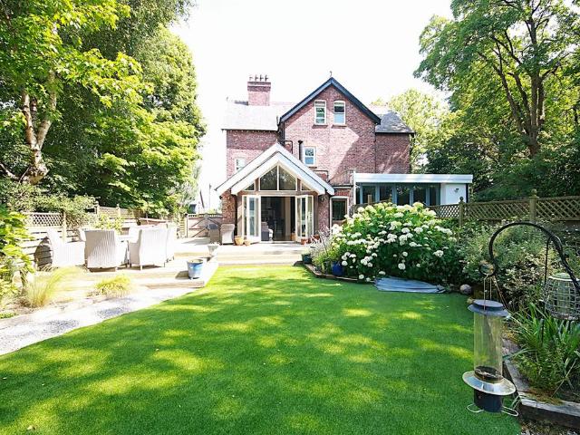 5 bedroom semi detached house to rent
