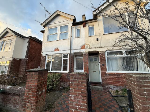 5 bedroom semi detached house to rent