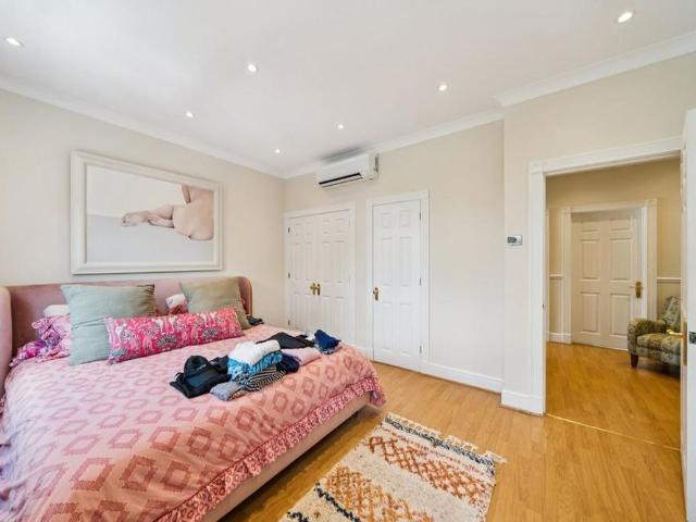 5 bedroom semi detached house to rent