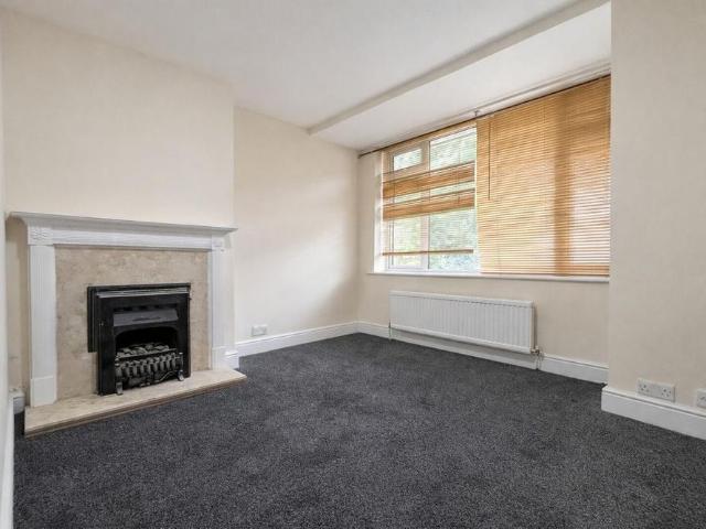 5 bedroom semi detached house to rent