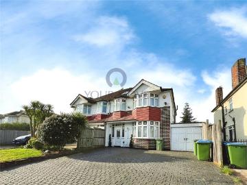 5 bedroom semi detached house to rent