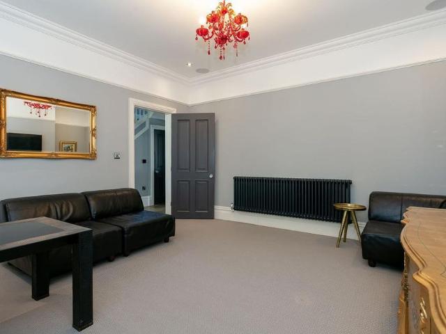 5 bedroom semi detached house to rent