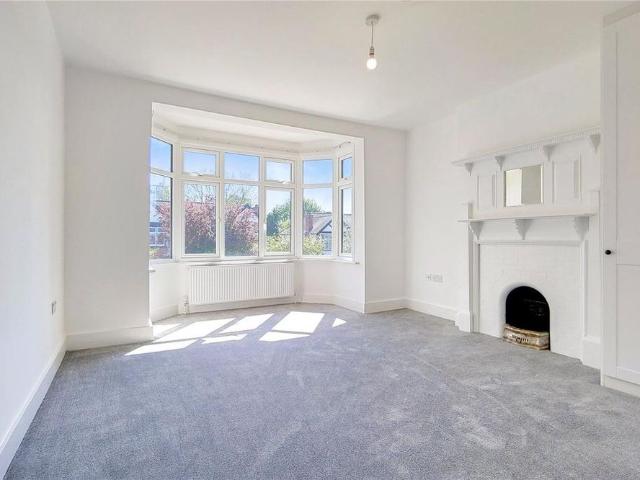 5 bedroom semi detached house to rent