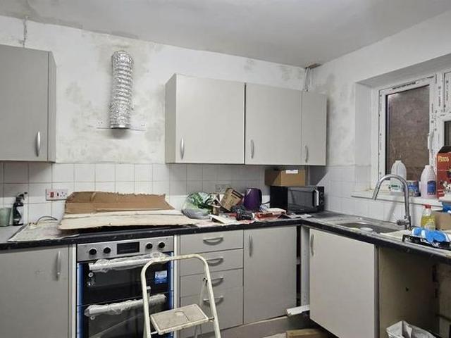 5 bedroom semi detached house to rent