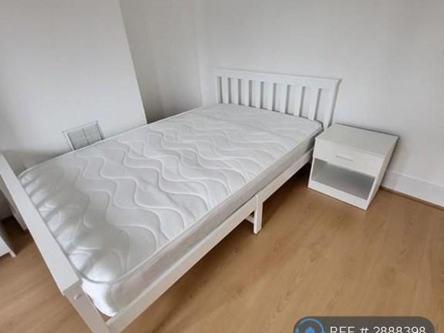 5 bedroom semi detached house to rent