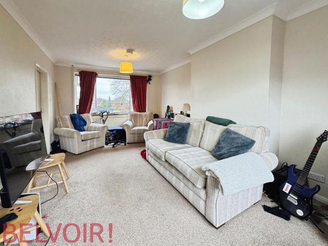 5 bedroom semi detached house to rent