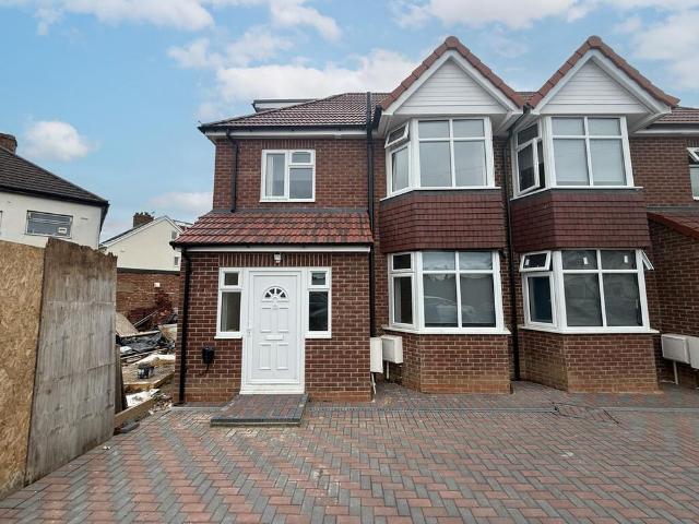 5 bedroom semi detached house to rent
