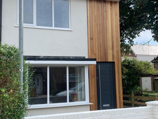 5 bedroom semi detached house to rent