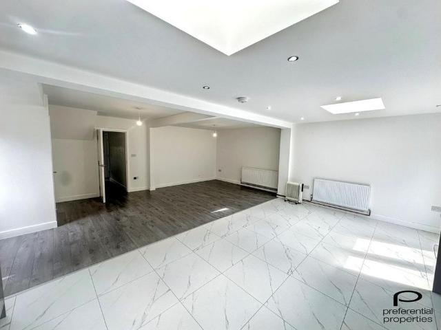 5 bedroom semi detached house to rent