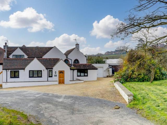 5 bedroom semi detached house to rent
