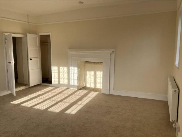 5 bedroom semi detached house to rent