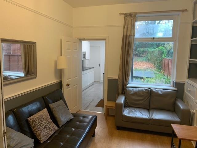 5 bedroom semi detached house to rent