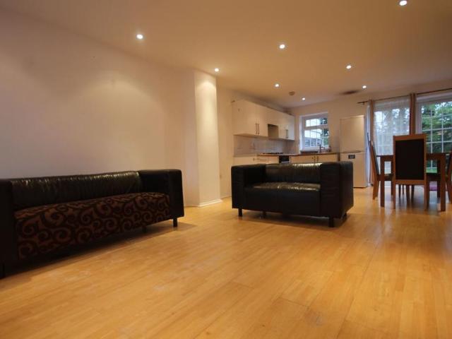 5 bedroom semi detached house to rent