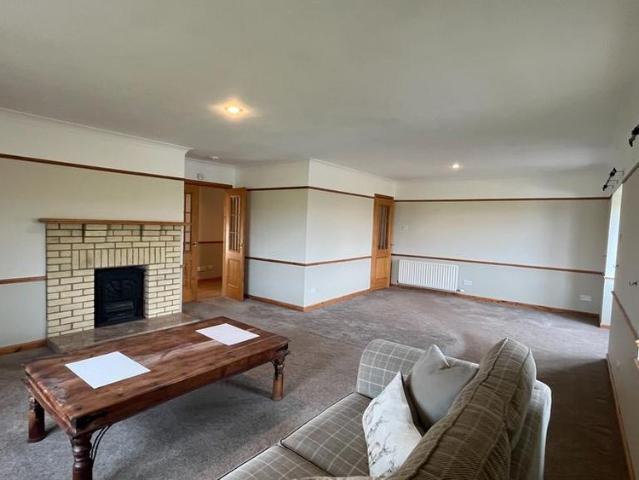 5 bedroom semi detached house to rent