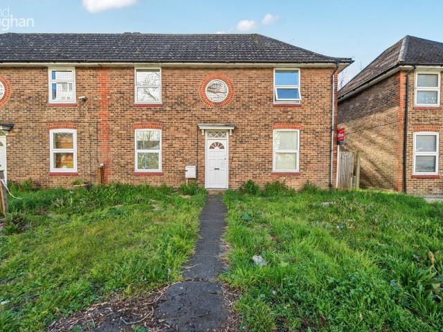 5 bedroom semi detached house to rent