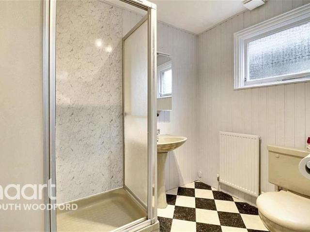5 bedroom semi detached house to rent