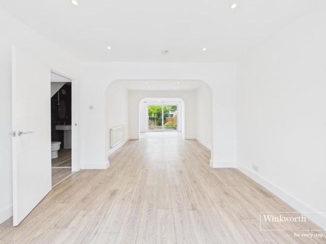 5 bedroom semi detached house to rent