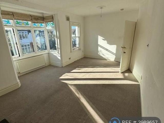 5 bedroom semi detached house to rent