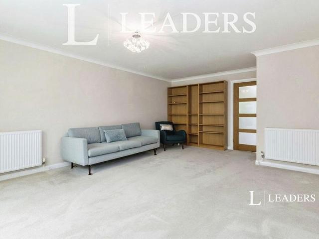 5 bedroom semi detached house to rent