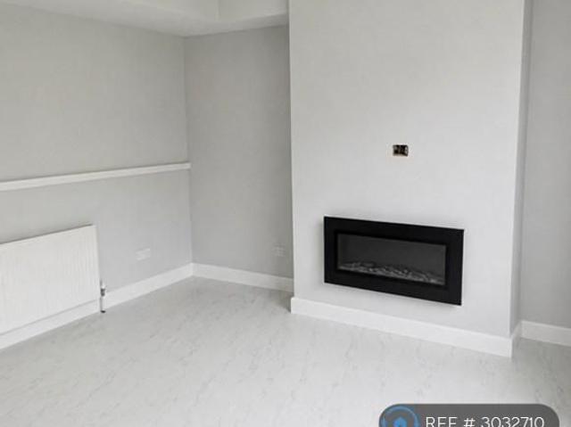 5 bedroom semi detached house to rent