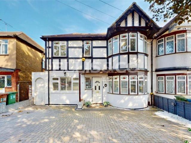 5 bedroom semi detached house to rent
