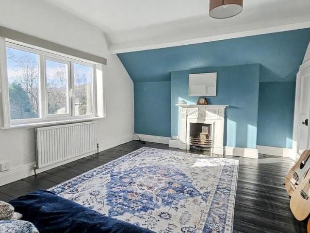 5 bedroom semi detached house to rent