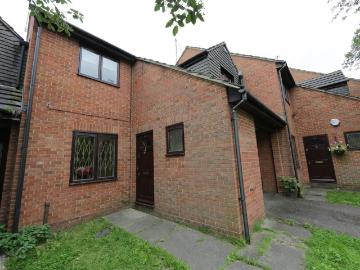 5 bedroom semi detached house to rent