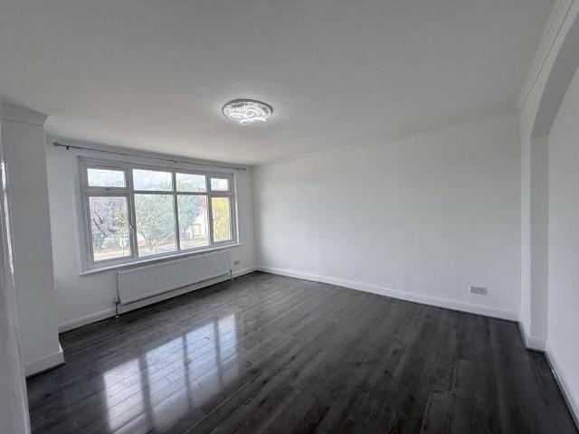 5 bedroom semi detached house to rent