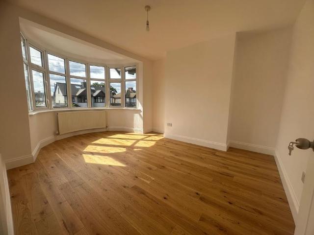 5 bedroom semi detached house to rent