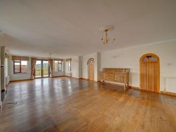 5 bedroom semi detached house to rent