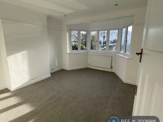 5 bedroom semi detached house to rent