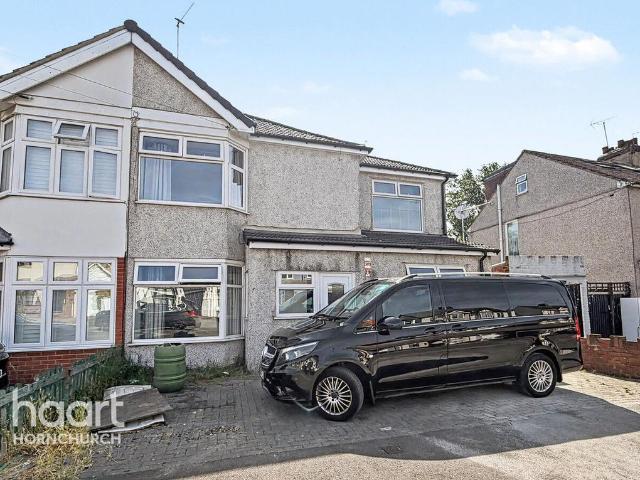 5 bedroom semi detached house to rent