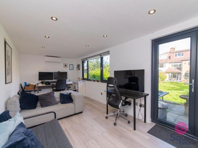 5 bedroom semi detached house to rent